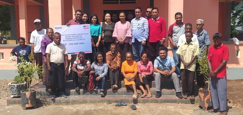 BRI Salurkan CSR untuk Pembangunan Gereja Padangtia Batunirwala-Alor