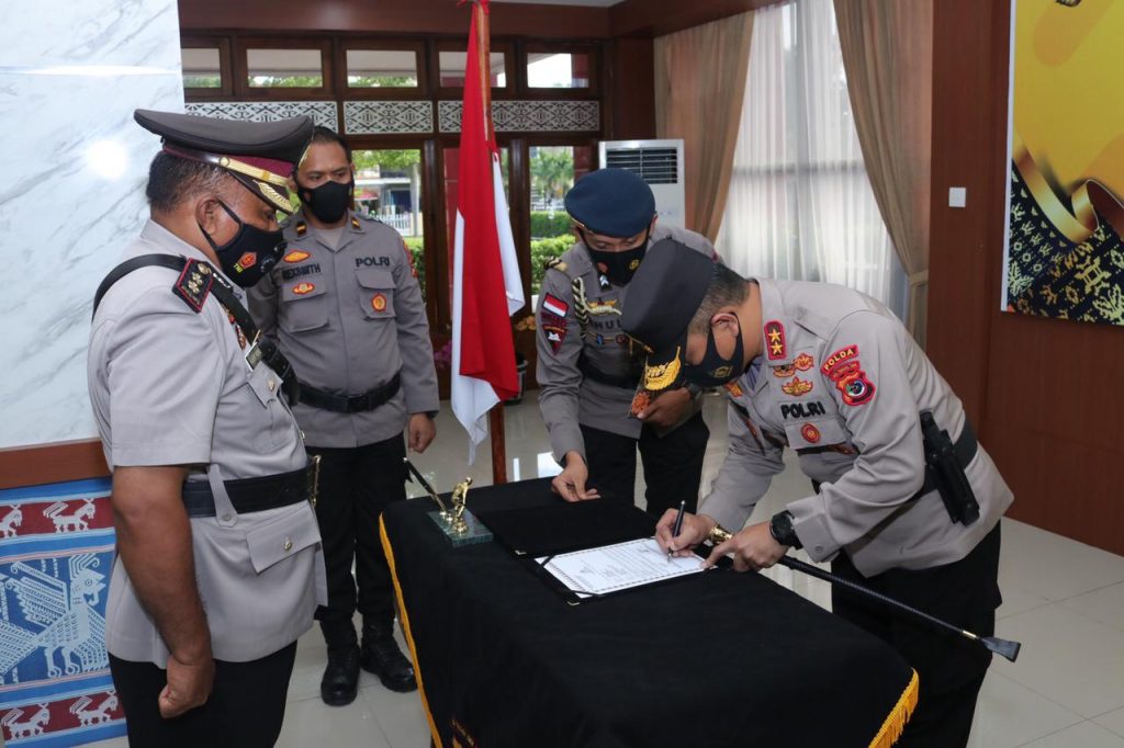 AKPB Albert Neno Pensiun, AKBP Sigit Ditunjuk jadi Plt. Kapolres Malaka