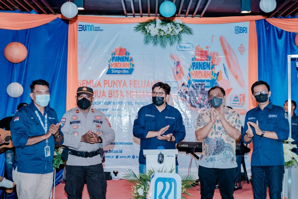 Panen Hadiah Simpedes, Nasabah BRI Unit Sartika Kalabahi Raih Hadiah Mobil Panen Hadiah Simpedes, Nasabah BRI Unit Sartika Kalabahi Raih Hadiah Mobil