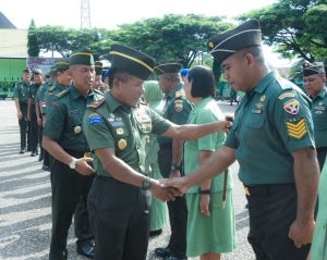141 Prajurit Korem 161/Wira Sakti Kupang Naik Pangkat