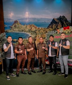 Mourest Kolobani Resmi Dilantik Jadi Koordinator Kejati NTT: Dari Pengawal Tahanan hingga Pejabat Strategis, Anak Alor Ini Ukir Prestasi Nasional