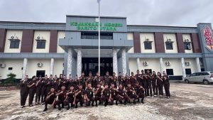 Hakordia 2025, Kejari Barito Utara Ungkap Capaian Besar: BNBP Rp6,6 Miliar, Pendampingan Hukum Rp311 Miliar, Pengamanan Proyek Strategis Rp11,9 Miliar Hakordia 2025, Kejari Barito Utara Ungkap Capaian Besar: BNBP Rp6,6 Miliar, Pendampingan Hukum Rp311 Miliar, Pengamanan Proyek Strategis Rp11,9 Miliar