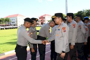 Aksi Heroik Anggota Diapresiasi, Kapolda NTT Dorong Pelayanan Maksimal ke Masyarakat Aksi Heroik Anggota Diapresiasi, Kapolda NTT Dorong Pelayanan Maksimal ke Masyarakat