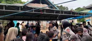 Ratusan Rumah Termasuk Masjid dan SPBU di Adonara Timur Rusak Diguncang Gempa, Warga Terluka dan Trauma